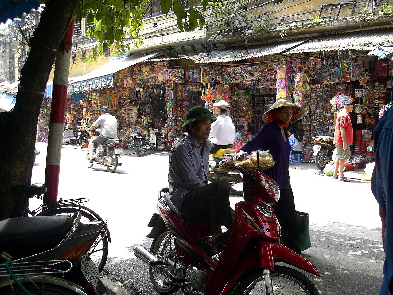 Hanoi's Old Quarter, for a final morning close to the hotel.