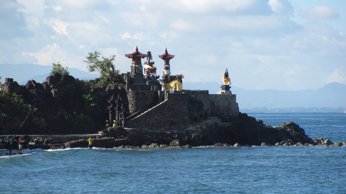 Pura Batu Bolong in Senggigi, Lombok, photographed in 2014