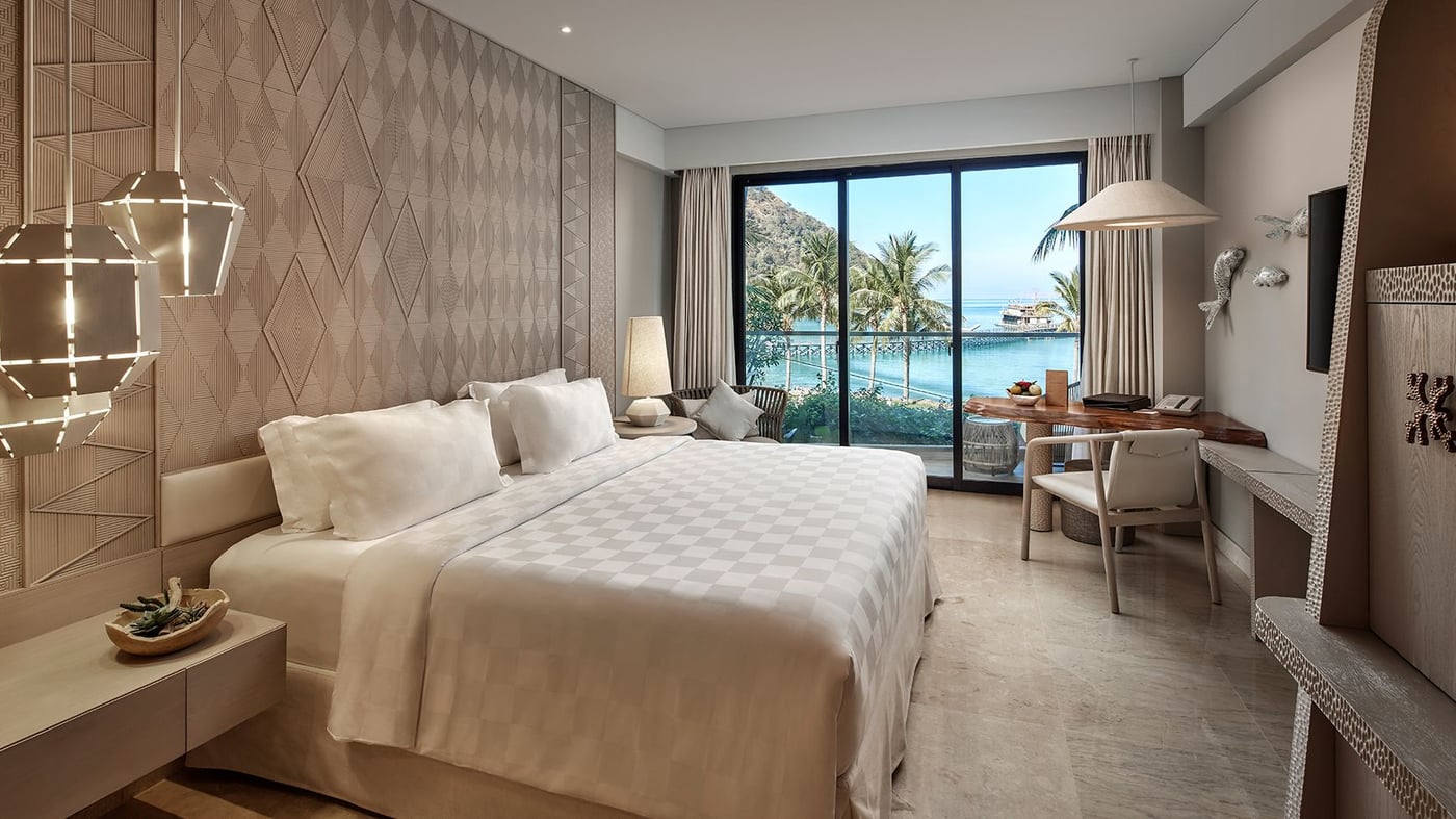 AYANA Komodo Waecicu Beach — Guest room