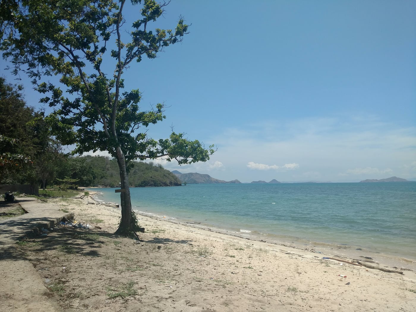 The sandy shore of Pede Beach on Flores Island, photographed in 2016