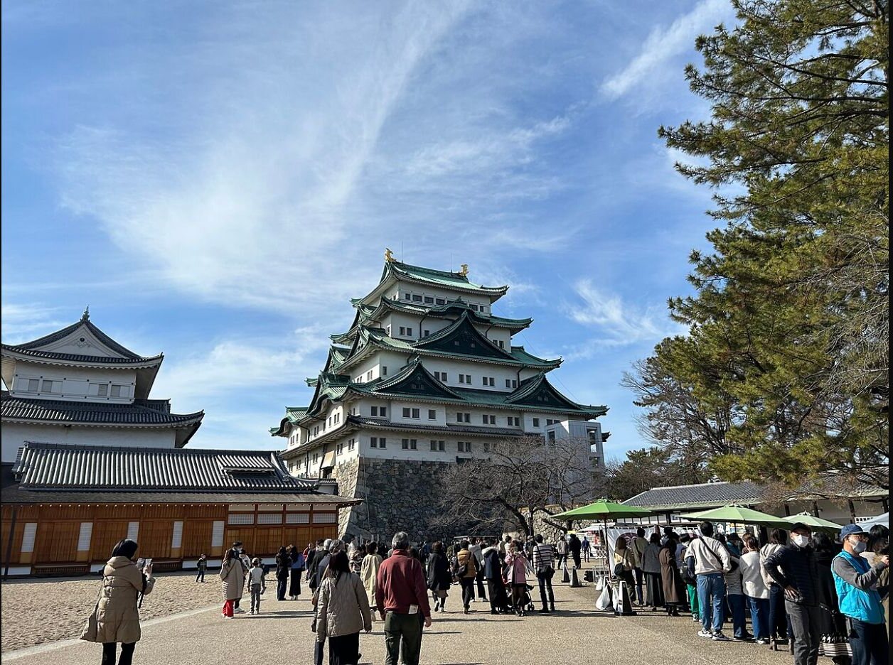 Nagoya Castle, the morning stop before travelling to Gero.