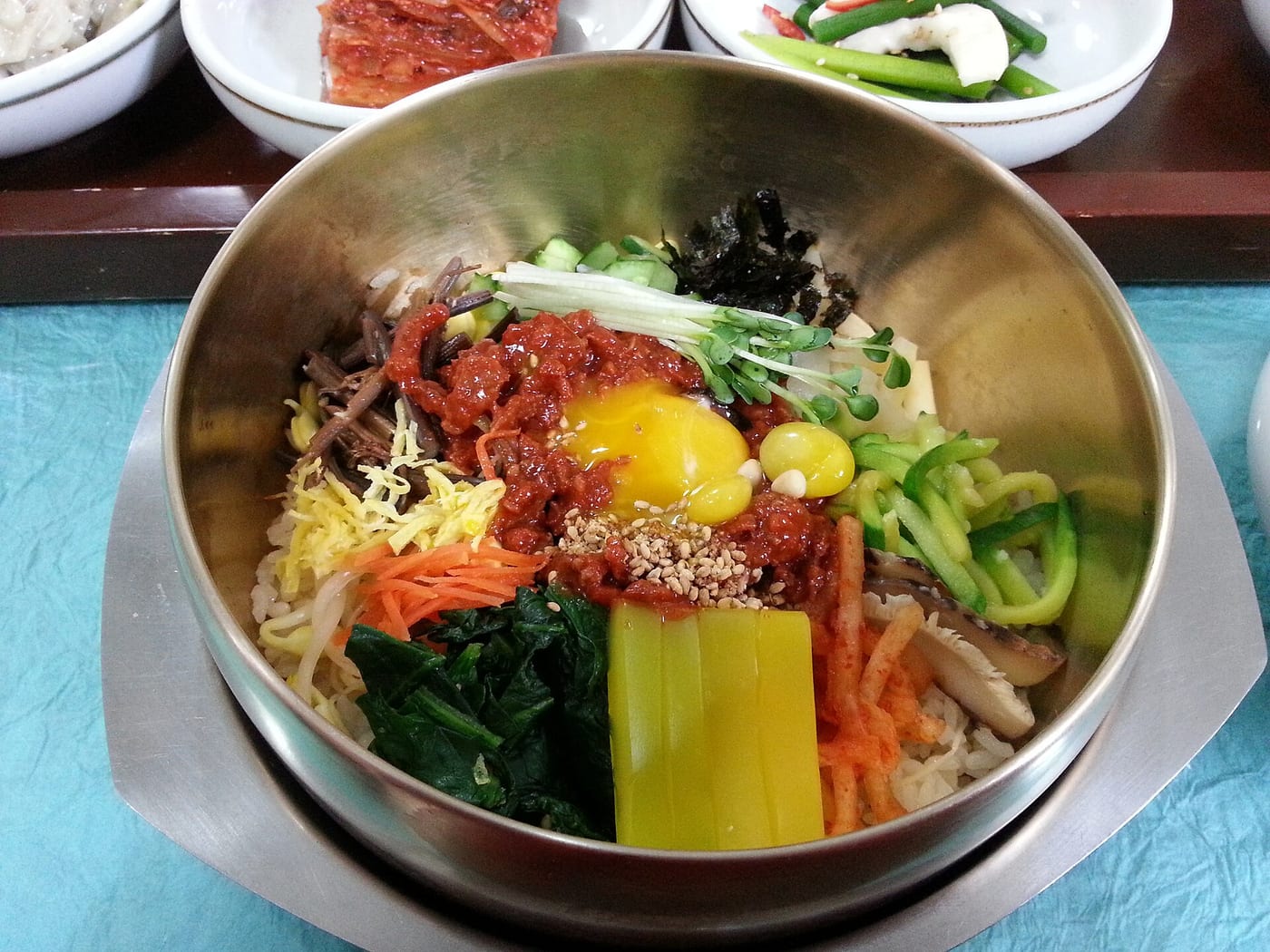 전주에서 촬영한 비빔밥 참고사진. 특정 추천 식당의 음식 사진이 아닙니다.