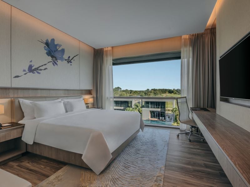 Guest room — Dusit Thani Laguna Singapore