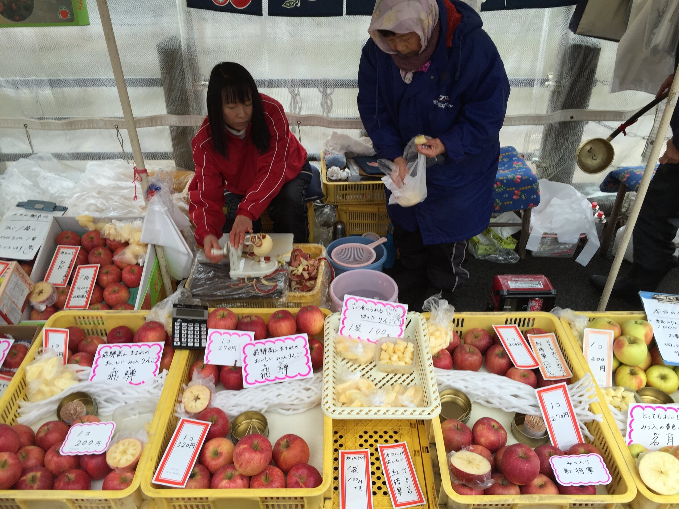 Takayama's morning market, combining a morning walk with local food.